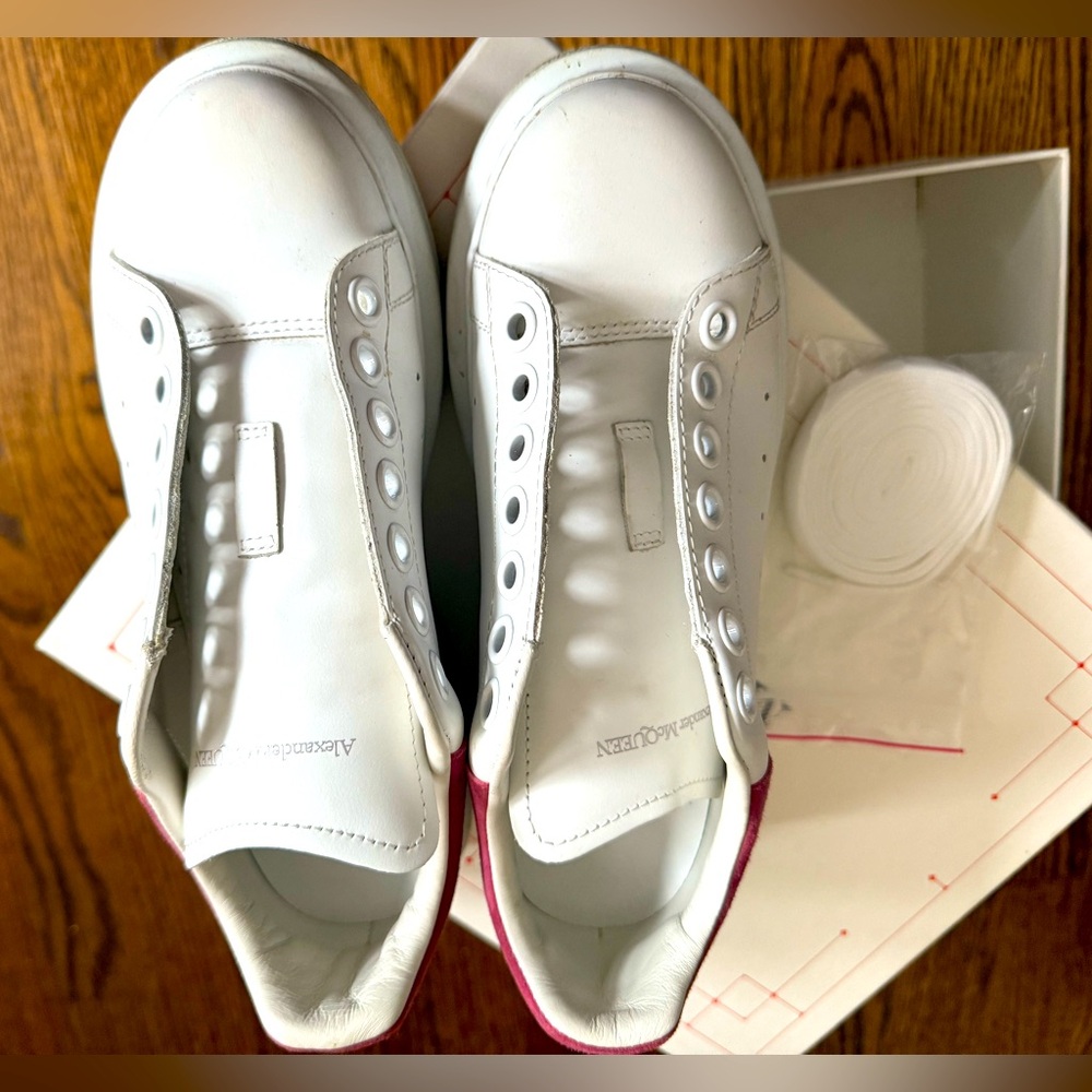 Alexander McQueen Sneakers Size 6 Excellent condition